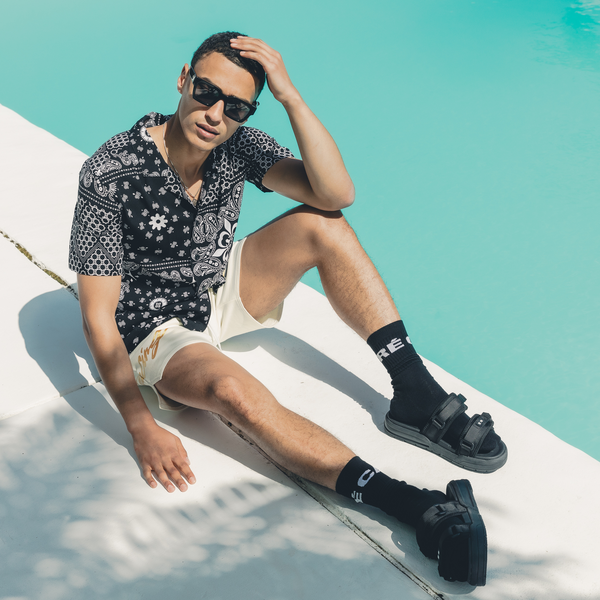 POOLSIDE CARRÉ LOOK