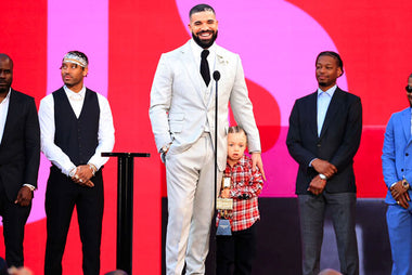 Drake Wins Artist Of The Decade 🏆