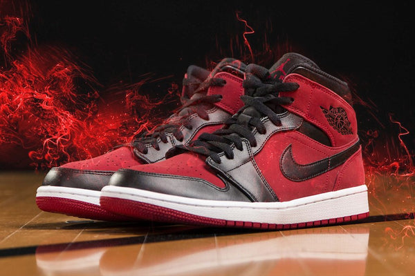 COP AIR JORDAN 1 MIDS NOW!