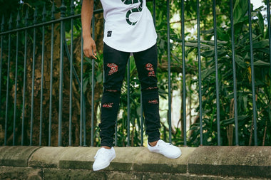 When Distressing And Paisley Combine: The Hybrid Slim Jean