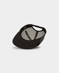Carré Star Sign Trucker Snapback Black