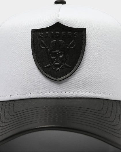 New Era Las Vegas Raiders PU Leather 9FORTY A-Frame Snapback White/Black