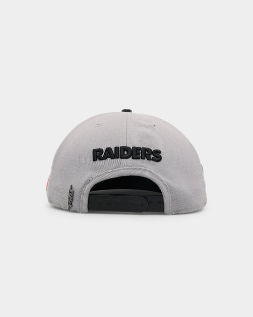 Pro Standard Las Vegas Raiders Old English Wool Snapback Grey