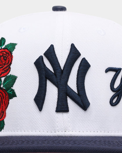 Pro Standard New York Yankees Roses Snapback White