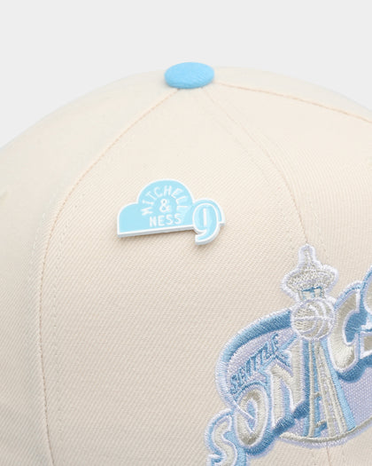 Mitchell & Ness Seattle Sonics 'Sky Blue' Snapback Cream
