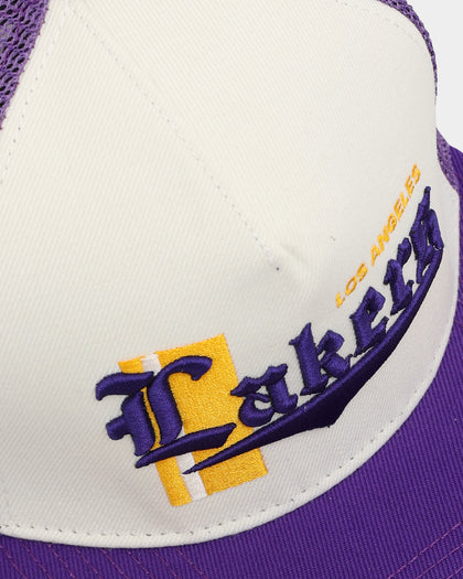 Pro Standard Los Angeles Lakers Visor Elite Trucker Snapback Eggshell/Purple
