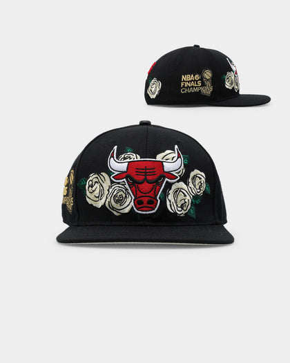 Pro Standard Chicago Bulls Roses Snapback Black