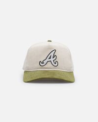 New Era Atlanta Braves  'Dusty Olive Corduroy' Golfer Pre-Curved Snapback Green Med