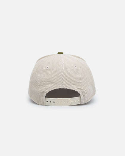 New Era Atlanta Braves  'Dusty Olive Corduroy' Golfer Pre-Curved Snapback Green Med