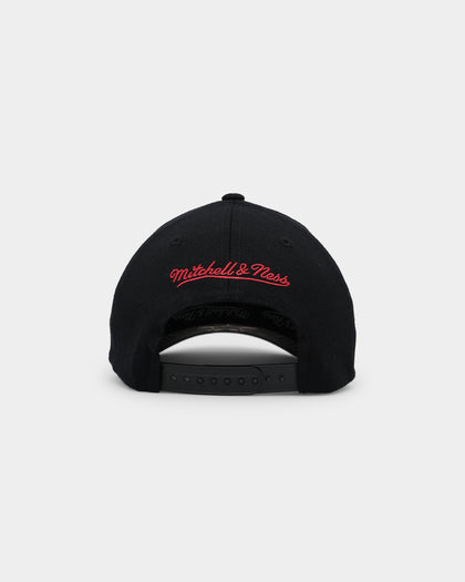 Mitchell & Ness Chicago Bulls 'Team Outline' Classic Red Snapback Black