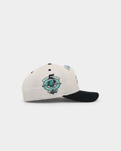 Mitchell & Ness Charlotte Hornets 'Diamond' Fitted Bone/Black