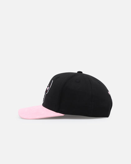 Mitchell & Ness Chicago Bulls 'Love & Devotion' Snapback Black/Pink