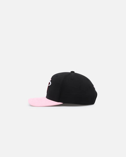 Mitchell & Ness Miami Heat 'Love & Devotion' Snapback Black/Pink