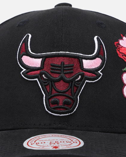 Mitchell & Ness Chicago Bulls 'Love & Devotion' Pro Crown Snapback Black