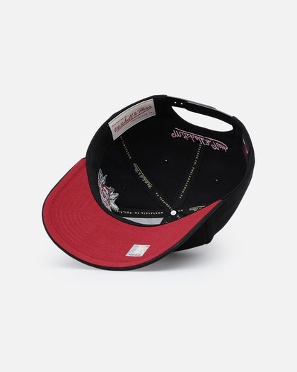 Mitchell & Ness Chicago Bulls 'Love & Devotion' Pro Crown Snapback Black