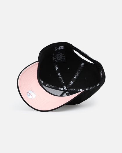 New Era Atlanta Braves 'Pink Satin Hearts' 9FORTY A-Frame Snapback Black/White