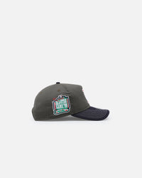 New Era Boston Red Sox 'Contrast Visor' Pre-Curved Golfer Snapback Moss/Sky