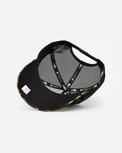 New Era Los Angeles Lakers 'Black Floral Tapestry' 9FORTY A-Frame Trucker Snapback Tapestry