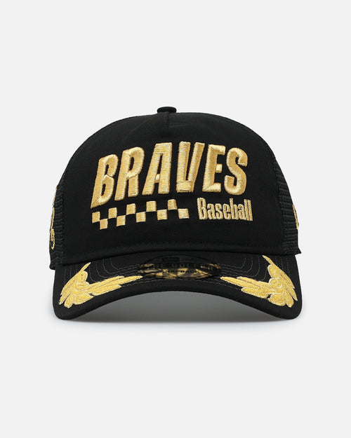 New Era Atlanta Braves 'Podium Pack' Pre-Curved Golfer Trucker Snapback Black/Metallic Gold