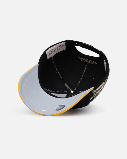 Mitchell & Ness Atlanta Braves "Enter The Dragon" Pro Crown Snapback Black/Ochre