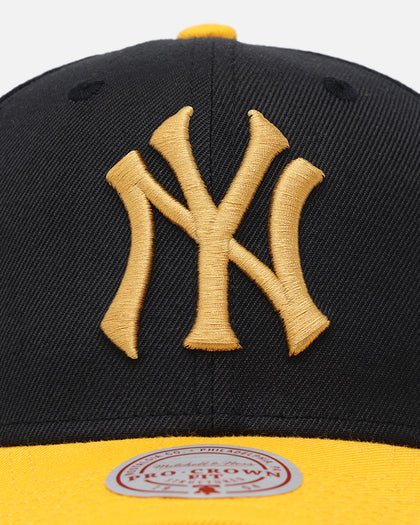 Mitchell & Ness New York Yankees "Enter The Dragon" Pro Crown Snapback Black/Ochre