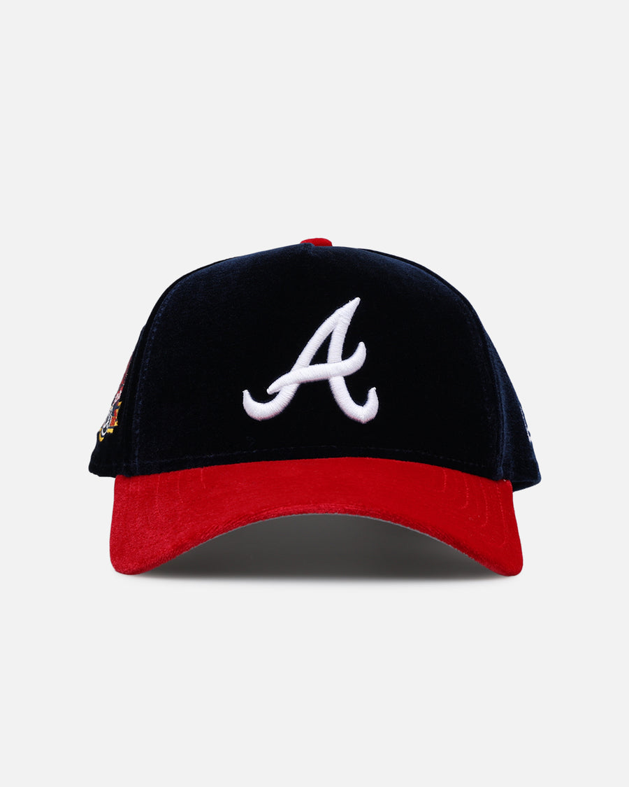 Casquette Réglable New Era 2024 Clubhouse 9FORTY Des Braves D Hat Navy Casquette Réglable New Era 2024 Clubhouse 9FORTY Des Braves D Hat Navy