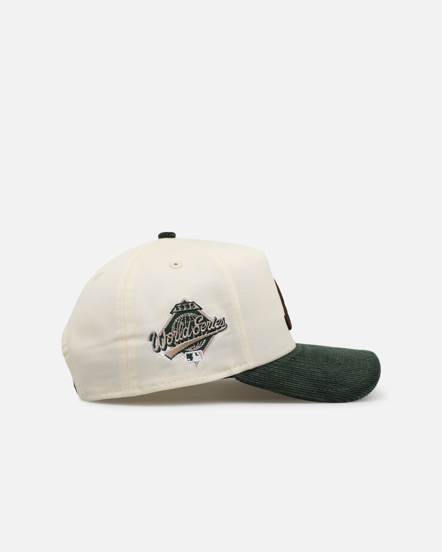 New Era Atlanta Braves 'Chrome White Green' Corduroy Visor New Era Atlanta Braves 'Chrome White Green' Corduroy Visor