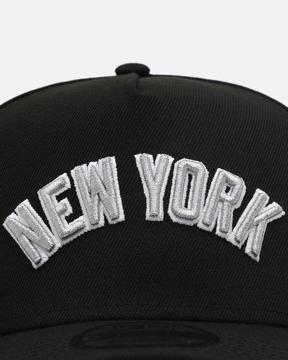 New Era New York Yankees 'Metallic Wordmark' 9FORTY A-Frame Snapback Black