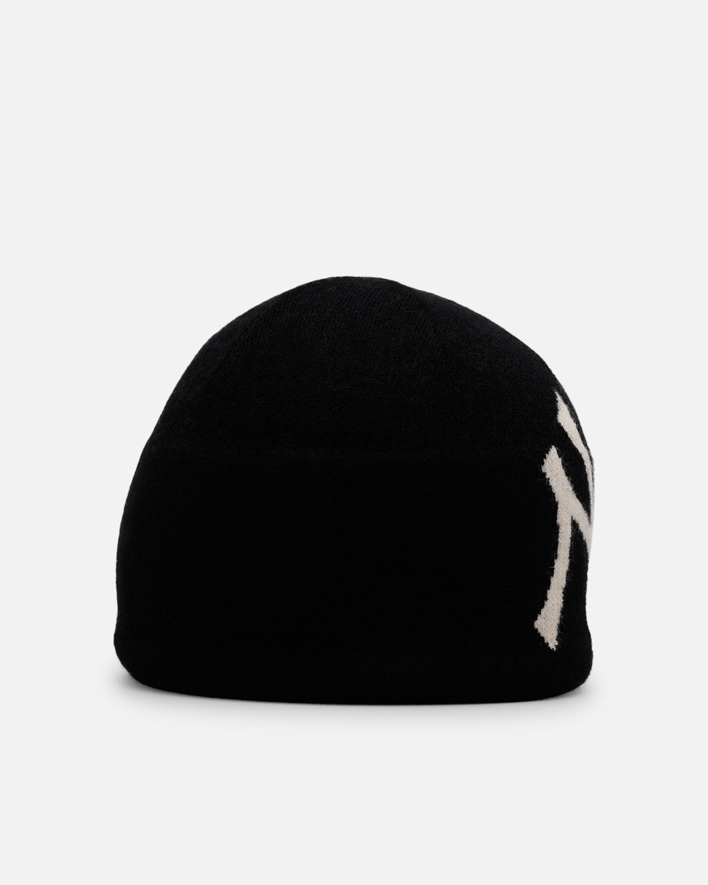 New Era New York Yankees Mega Logo Beanie Black | Culture New Era New York Yankees Mega Logo Beanie Black | Culture