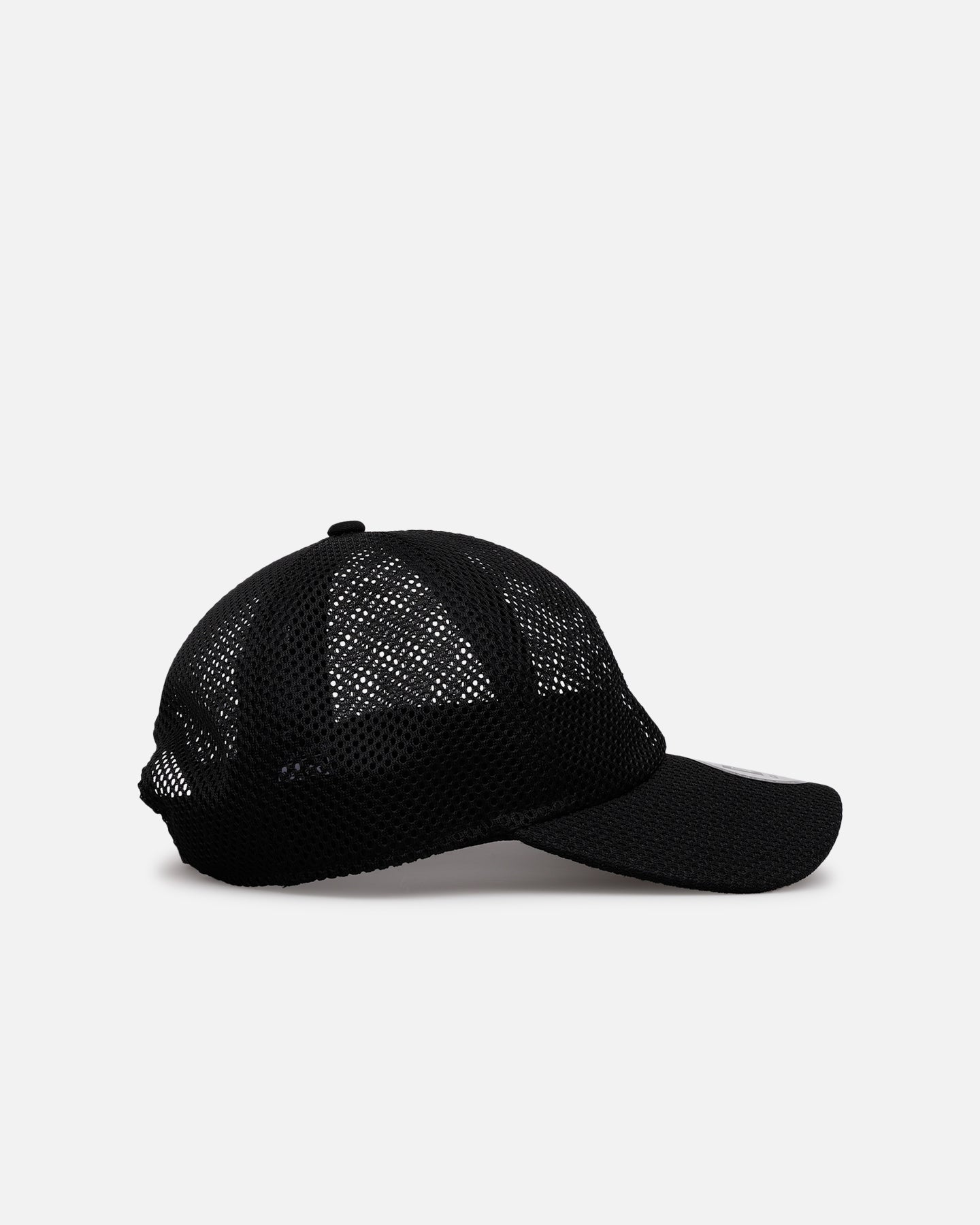 New Era New York Yankees 'Black Mesh' Casual Classic Strapback