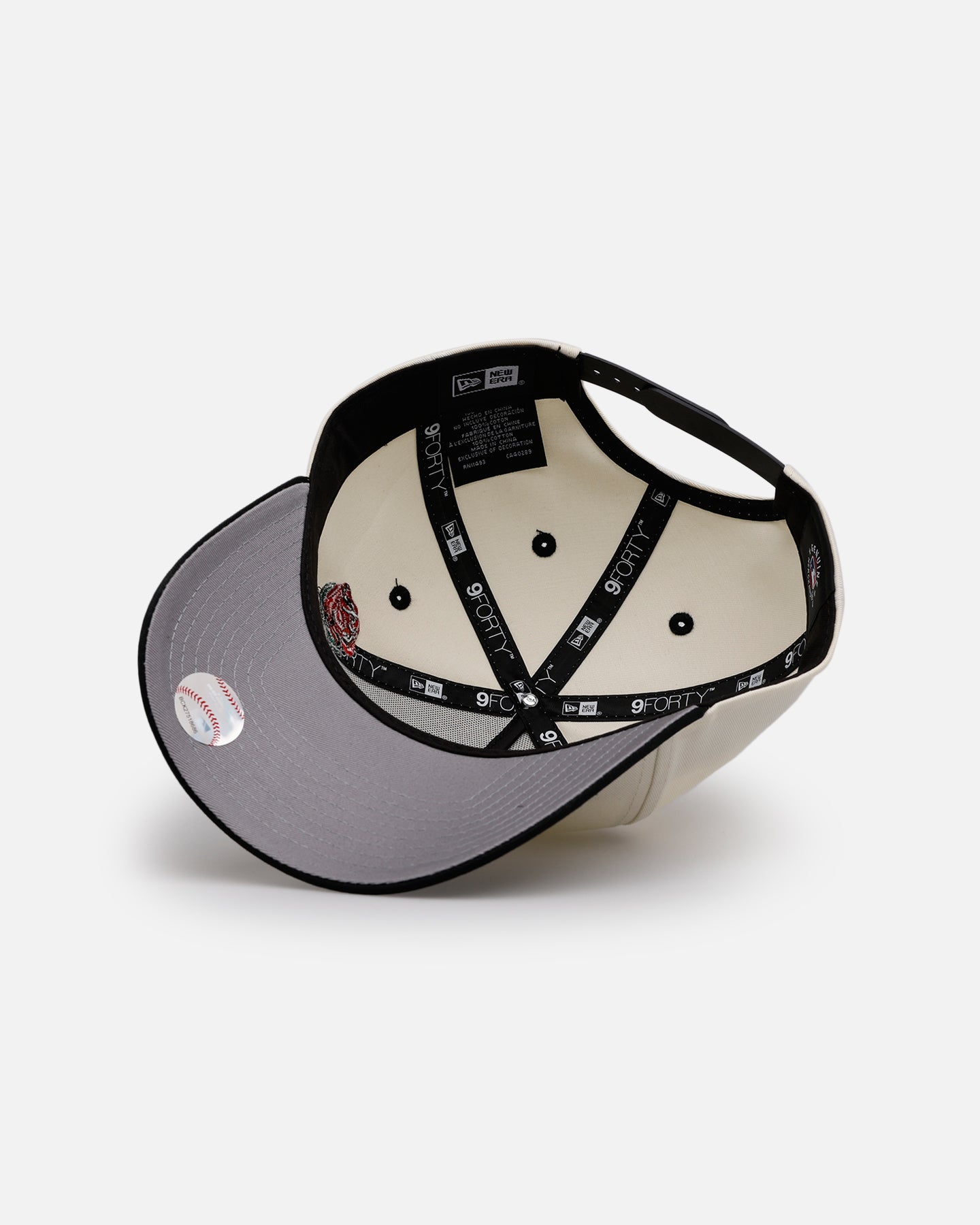 New Era Minnesota Twins 'Chrome Black Roses' 9FORTY A-Frame