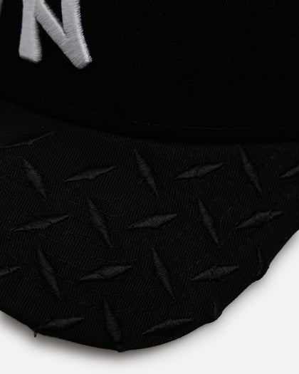 New Era New York Yankees 'Dark Steel' 9FORTY A-Frame Snapback Black/Grey