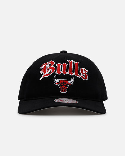 Mitchell & Ness Chicago Bulls 'Old English' Caddy Fit Snapback Black