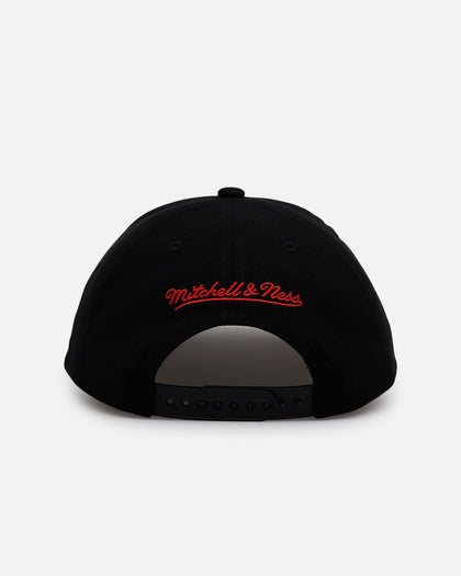 Mitchell & Ness Chicago Bulls 'Old English' Caddy Fit Snapback Black