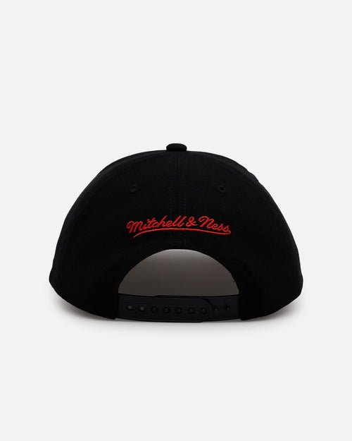 Mitchell & Ness Chicago Bulls 'Old English' Caddy Fit Snapback Black