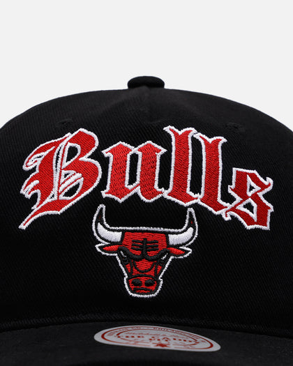 Mitchell & Ness Chicago Bulls 'Old English' Caddy Fit Snapback Black