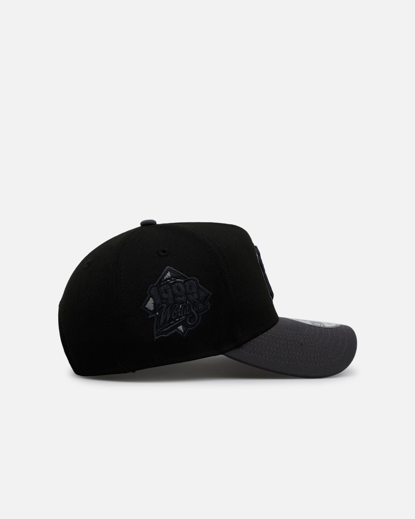 New Era New York Yankees 'Stealth' 9FORTY A-Frame Snapback Black