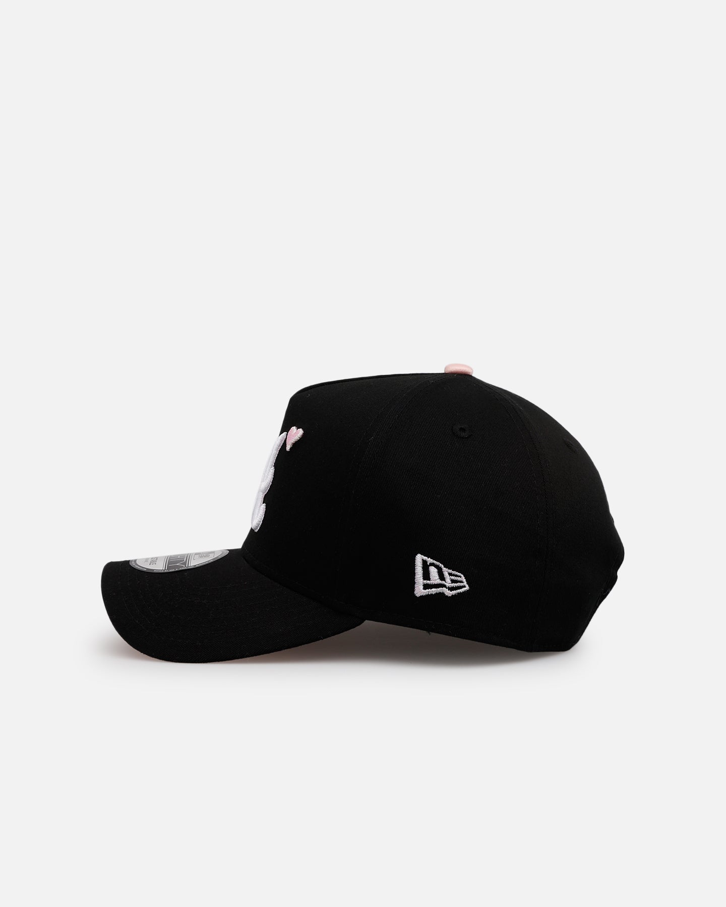 New Era Atlanta Braves 'Pink Satin Hearts 2.0' 9FORTY A-Frame
