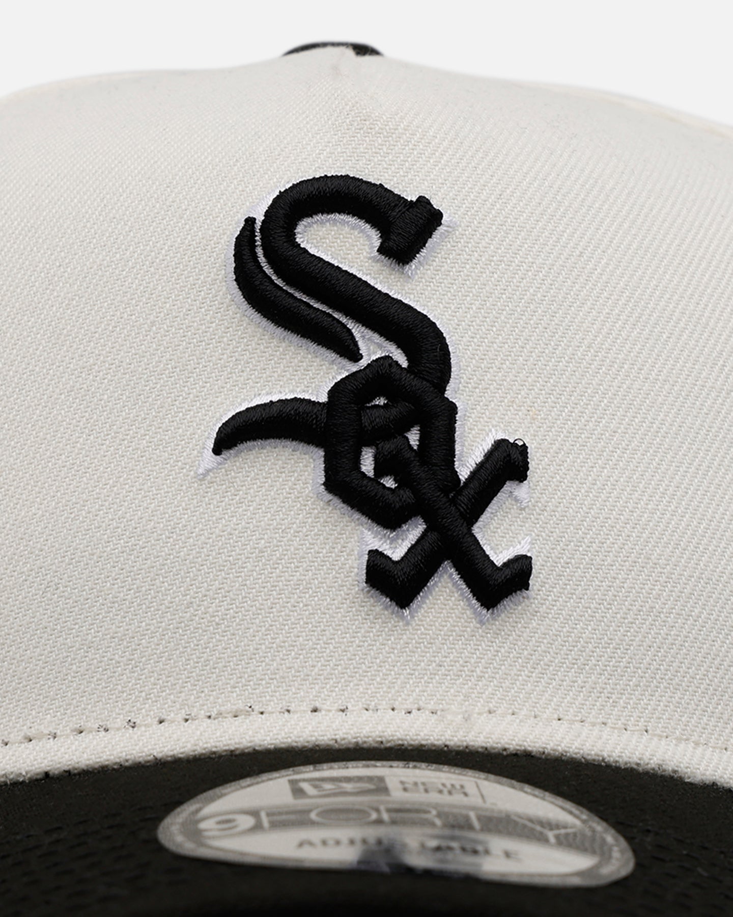 New Era Chicago White Sox 'Chrome Black' 9FORTY A-Frame Snapback