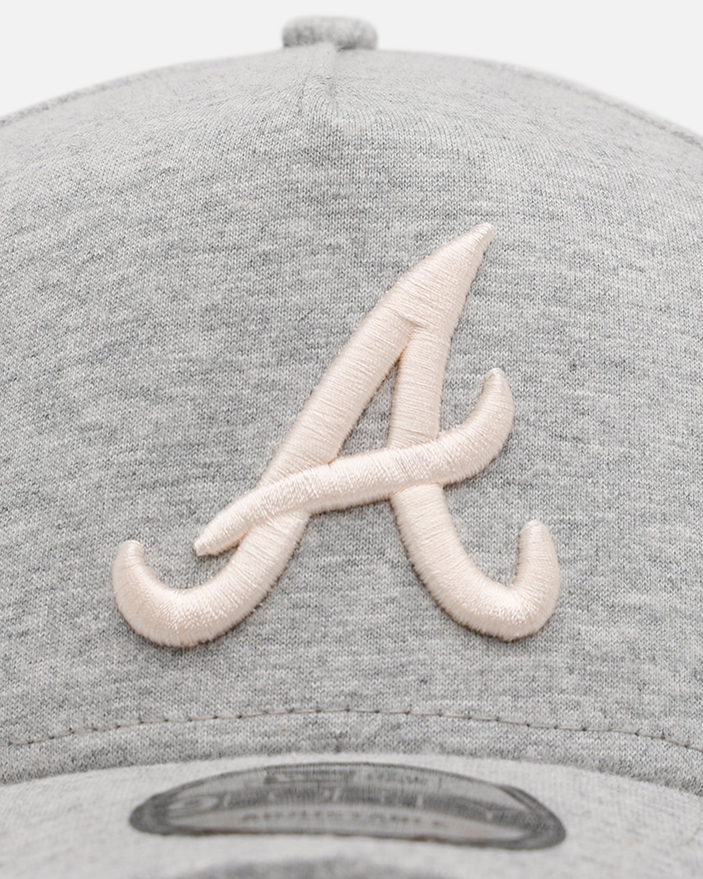 New Era Atlanta Braves 'Cozy' 9FORTY A-Frame Strapback Heather