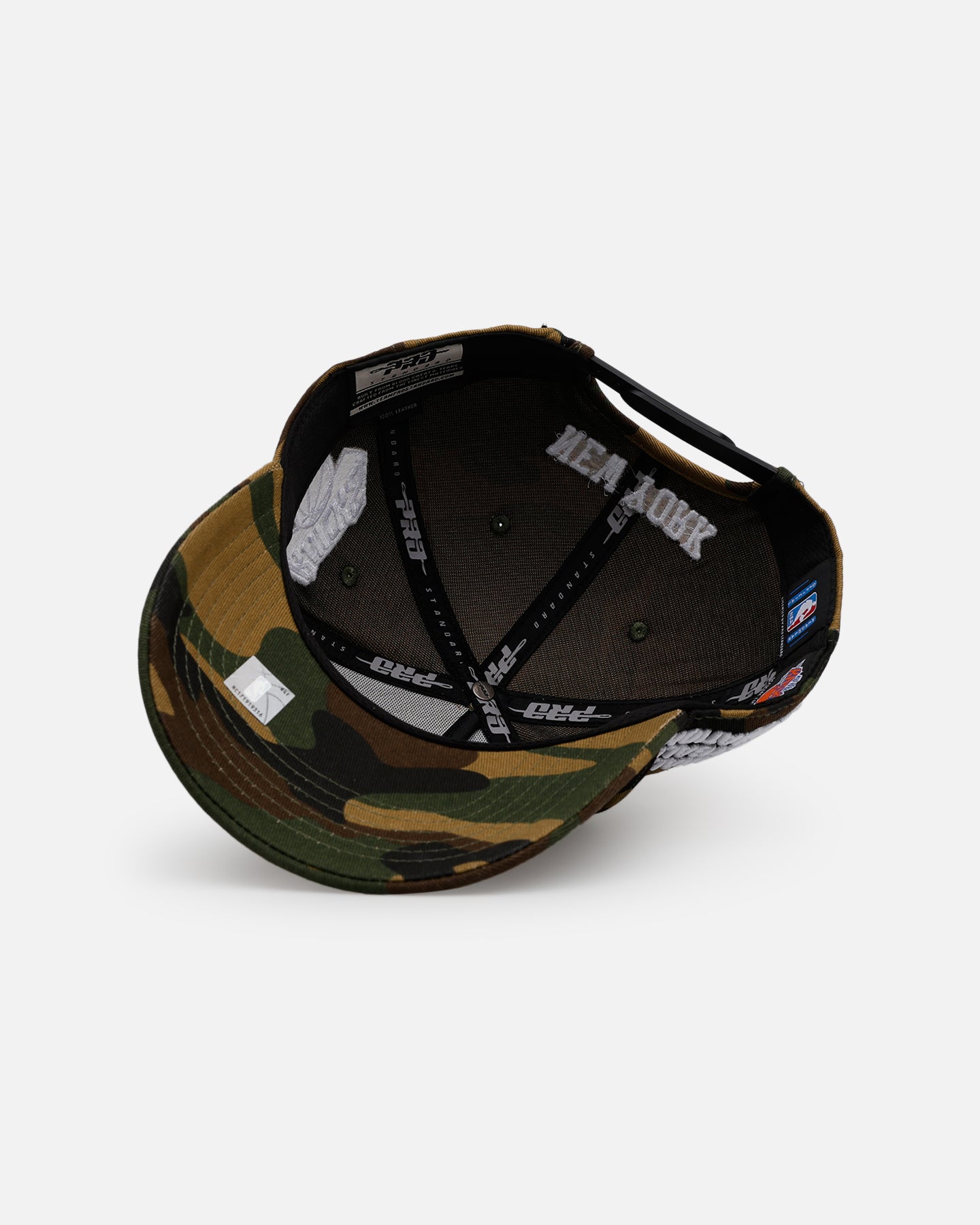 Pro Standard New York Knicks 'Woodland Camo' Pro Pinch Snapback