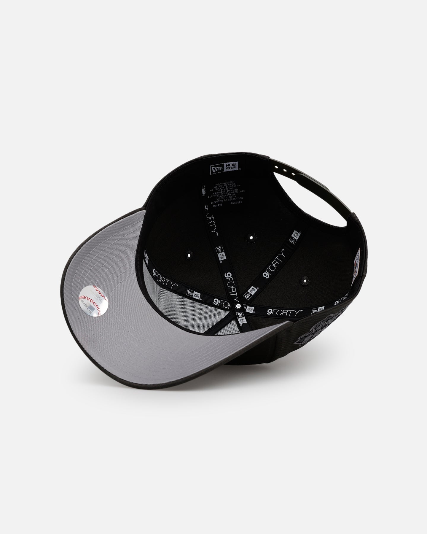 AUTHENTIC NewEra ７３/4 Black New Era New York Yankees 'Carbon Weave' 9FORTY A-Frame Snapback