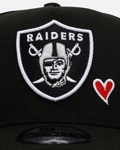 New Era Las Vegas Raiders 'Team Color Hearts' 9FORTY A-Frame Snapback Official Team Color