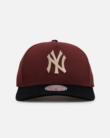 Mitchell & Ness New York Yankees 'Vintage Burgundy' Pro Pinch Snapback Burgundy