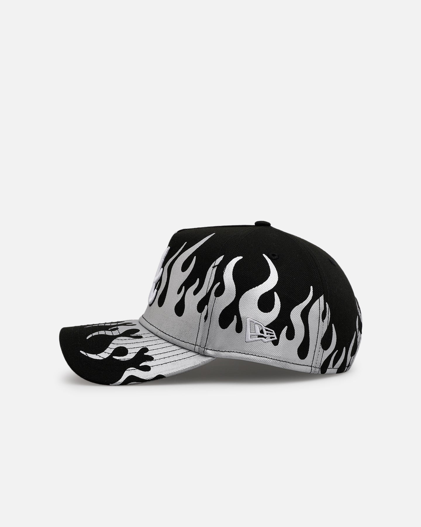 New Era Atlanta Braves 'Metallic Flames' 9FORTY A-Frame Snapback