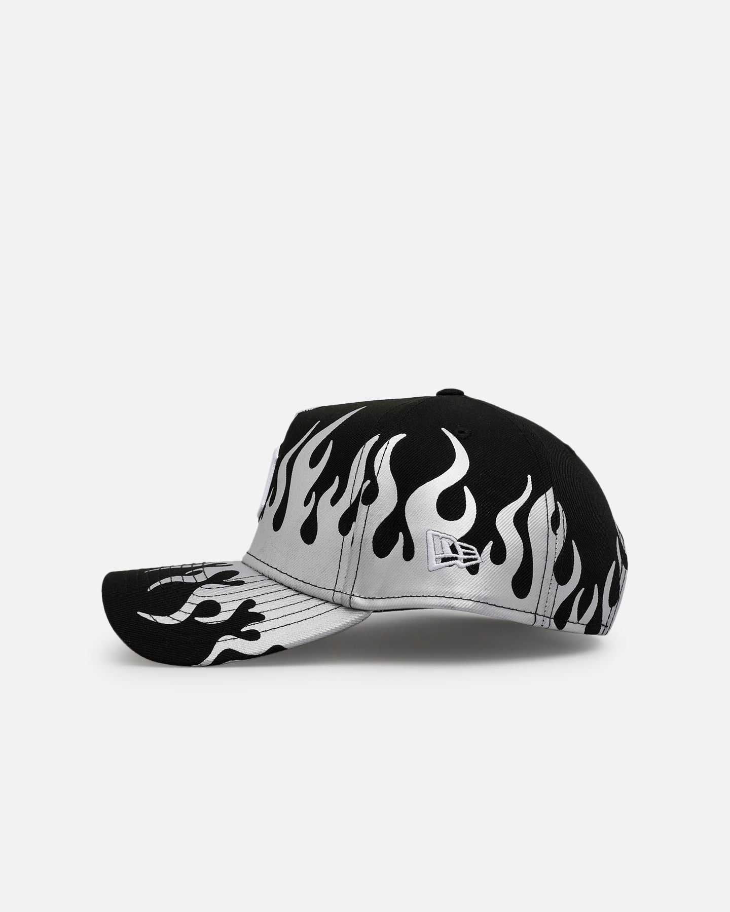 海外モデル NEW ERA 9FORTY タイガース フレイム キャップ New Era Detroit Tigers 'Metallic Flames' 9FORTY A-Frame Snapback