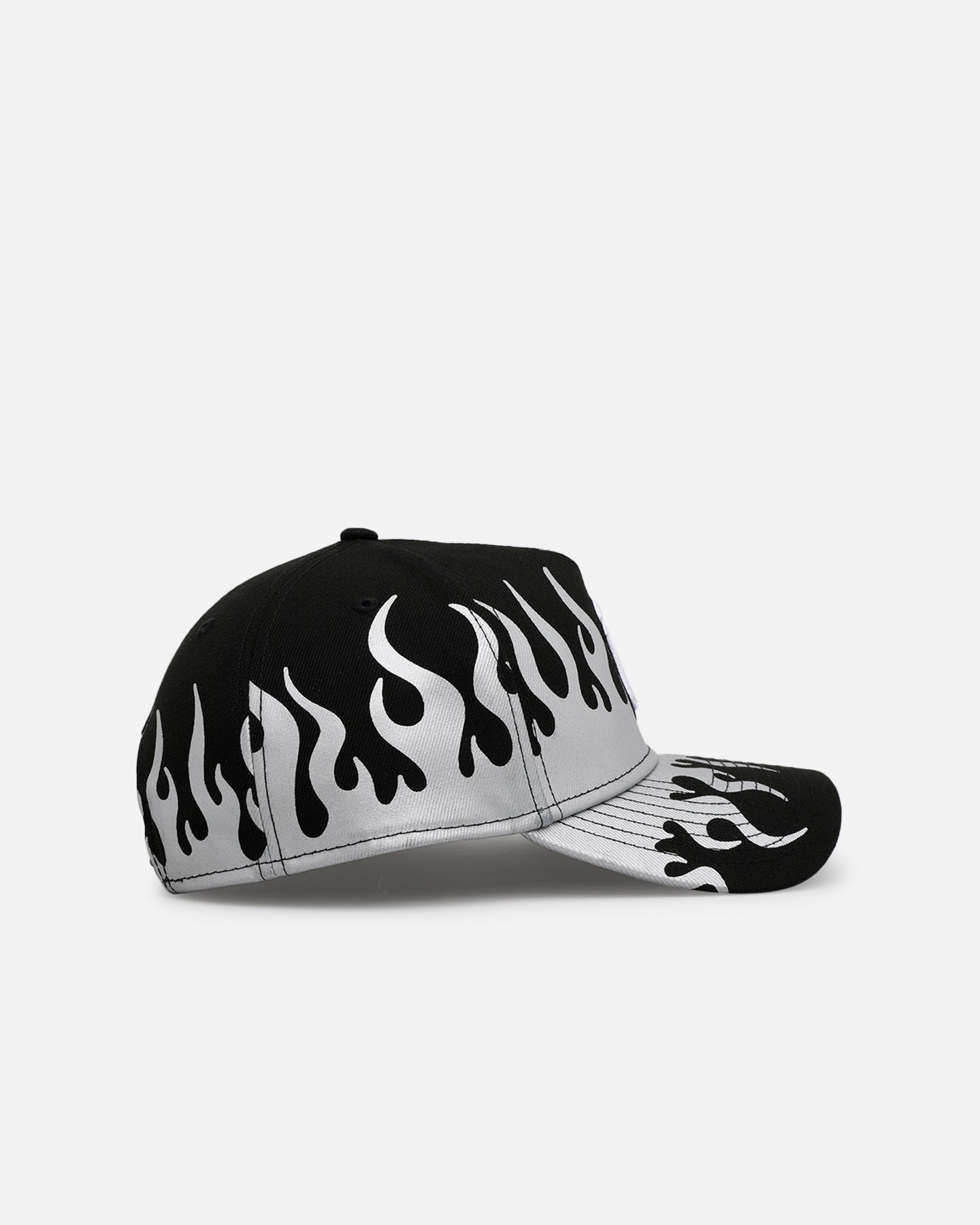 New Era New York Yankees 'Metallic Flames' 9FORTY A-Frame Snapback