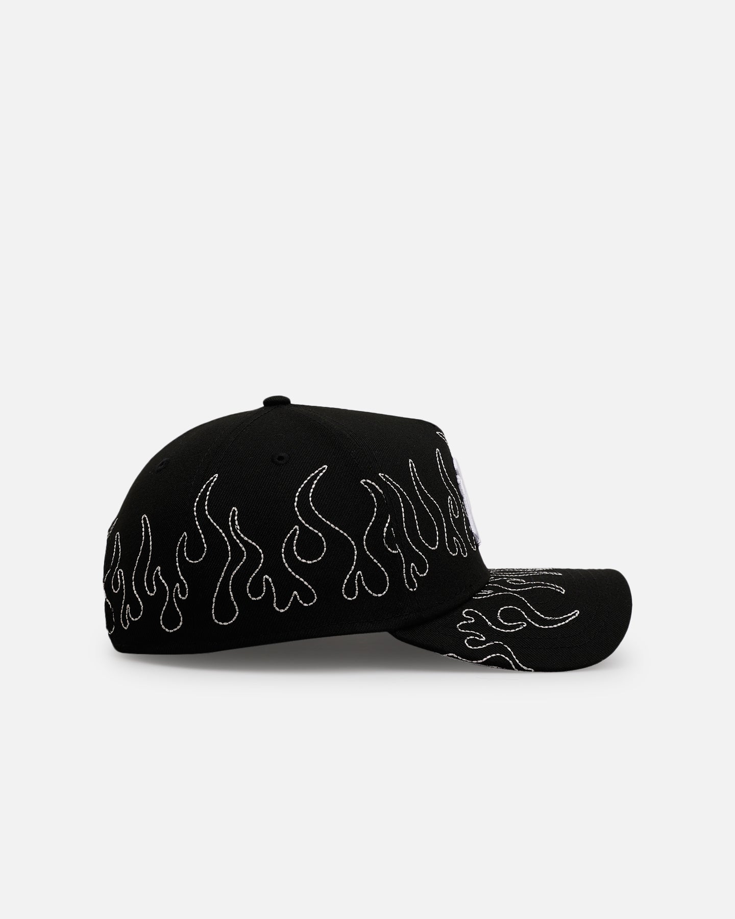New Era New York Yankees 'Outline Flames' 9FORTY A-Frame Snapback