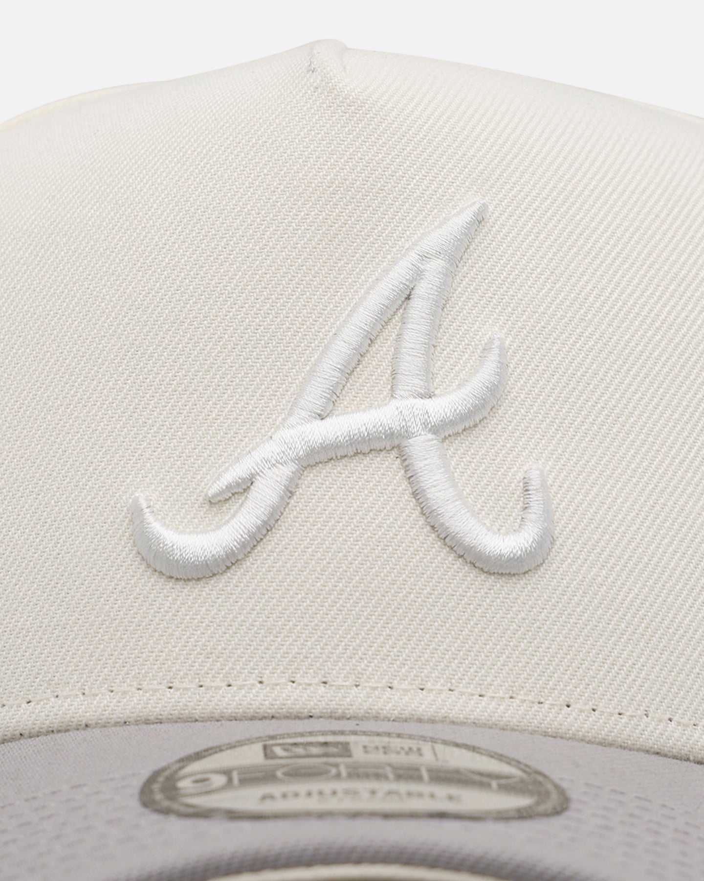 New Era Atlanta Braves 'Too Clean' 9FORTY A-Frame Snapback Chrome