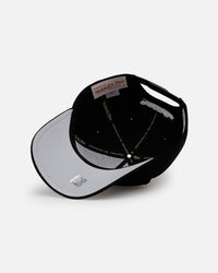 Mitchell & Mess Los Angeles Lakers 'City Of Champions' Pro Pinch Snapback Black